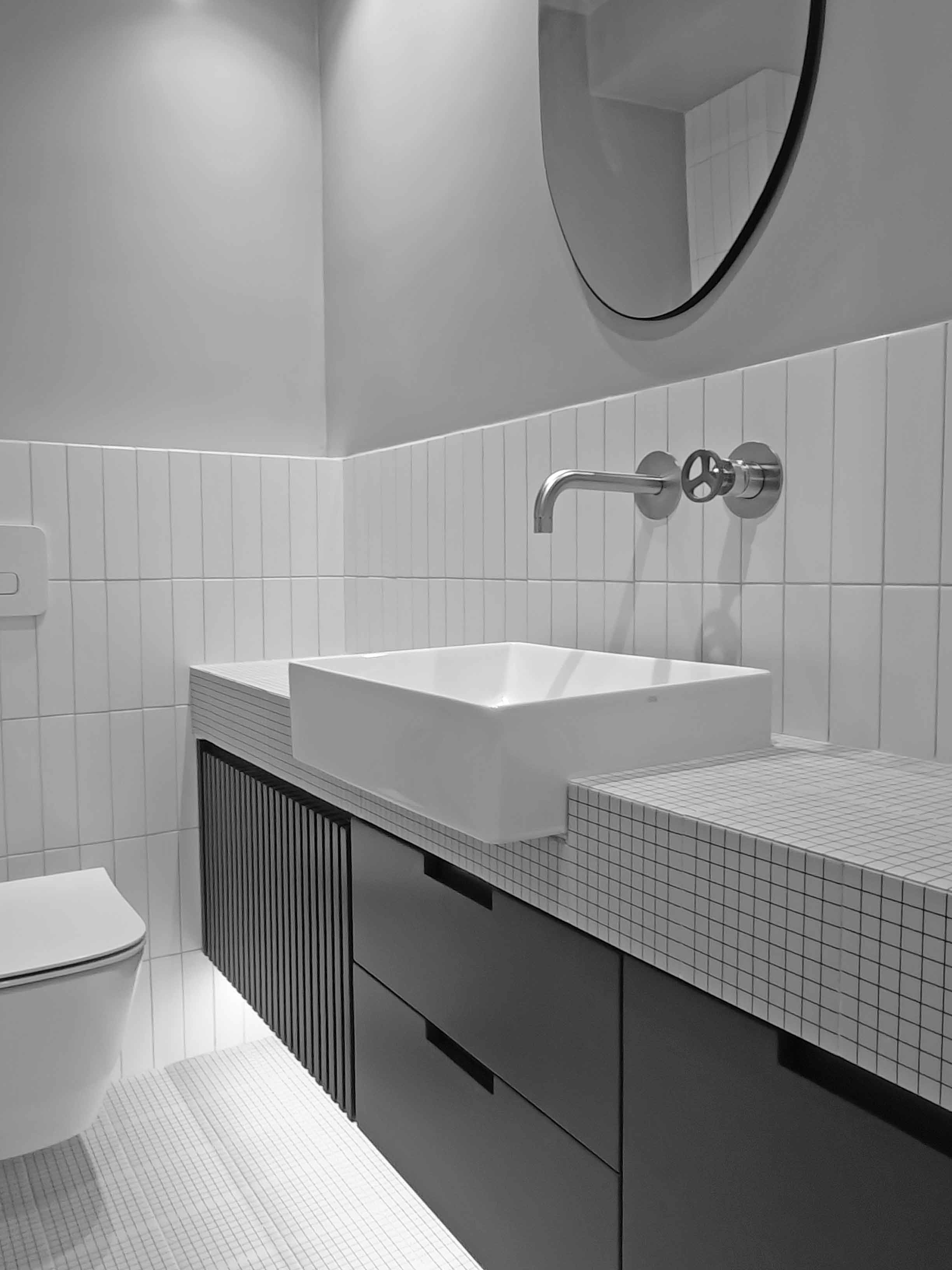 pop minimal bathroom