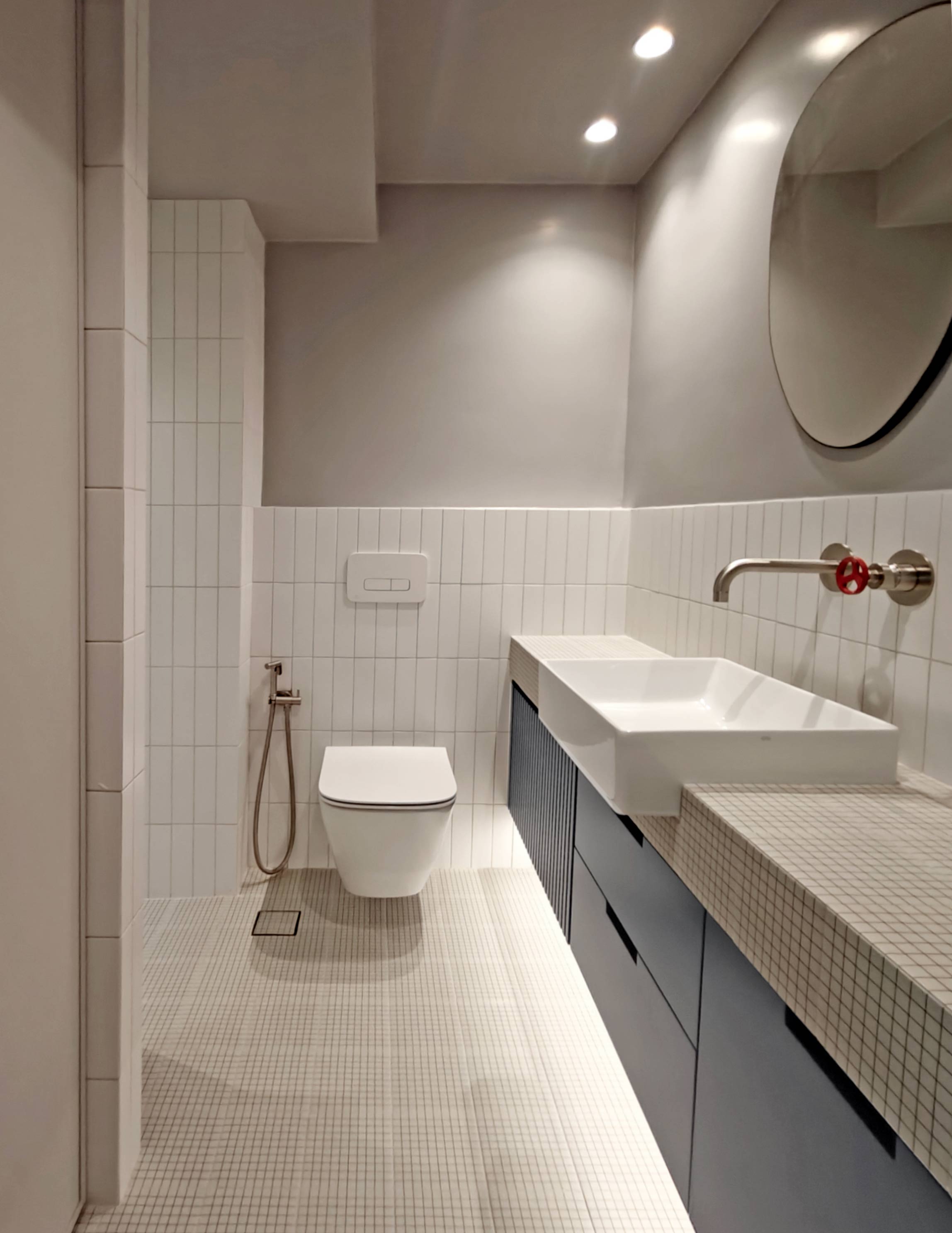 modern minimal bathroom