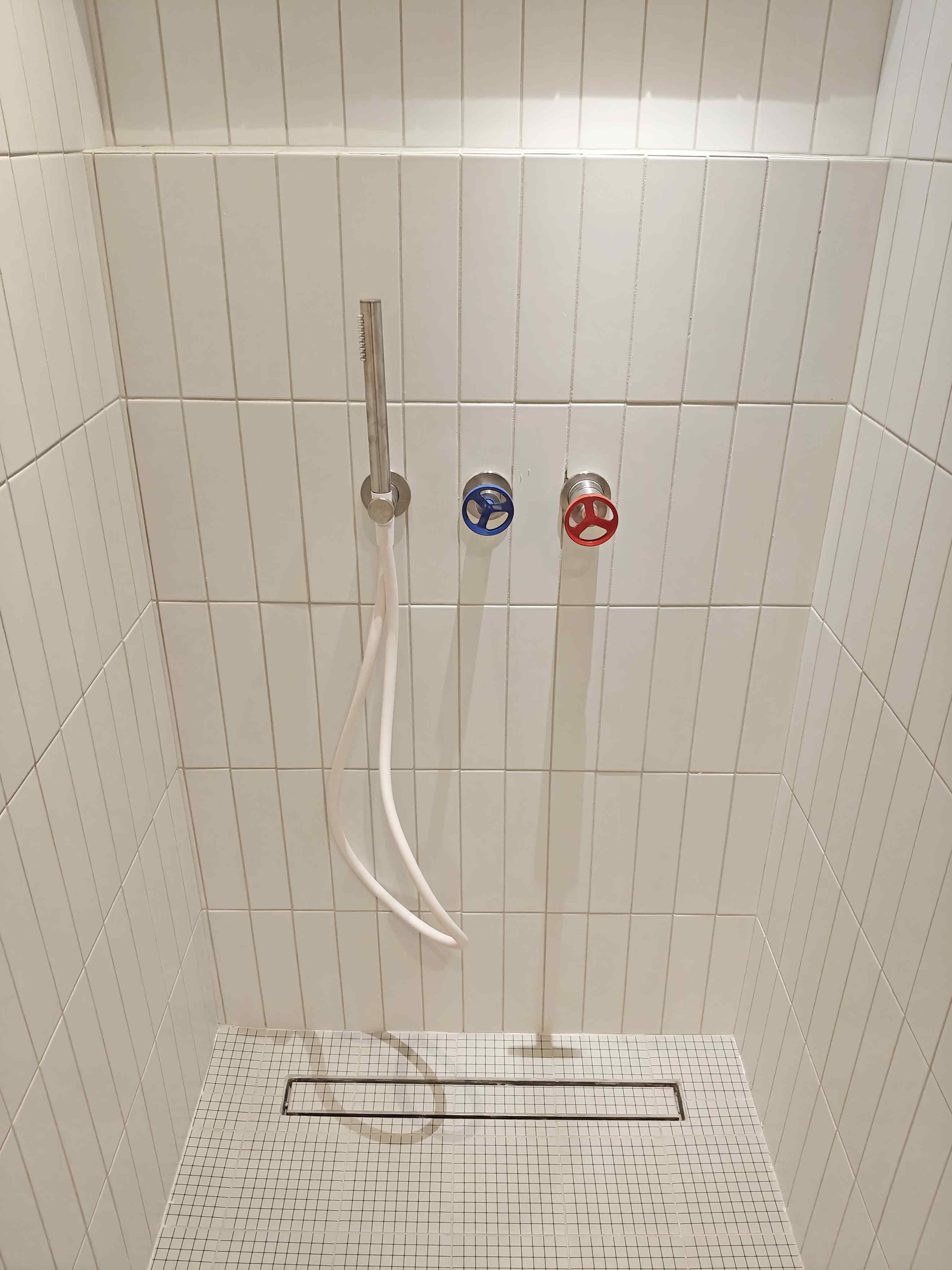 industrial minimal bathroom