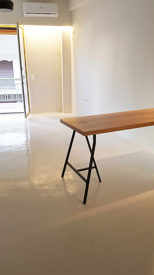 Ξύλινο Πάσο με Μεταλλικά Πόδια