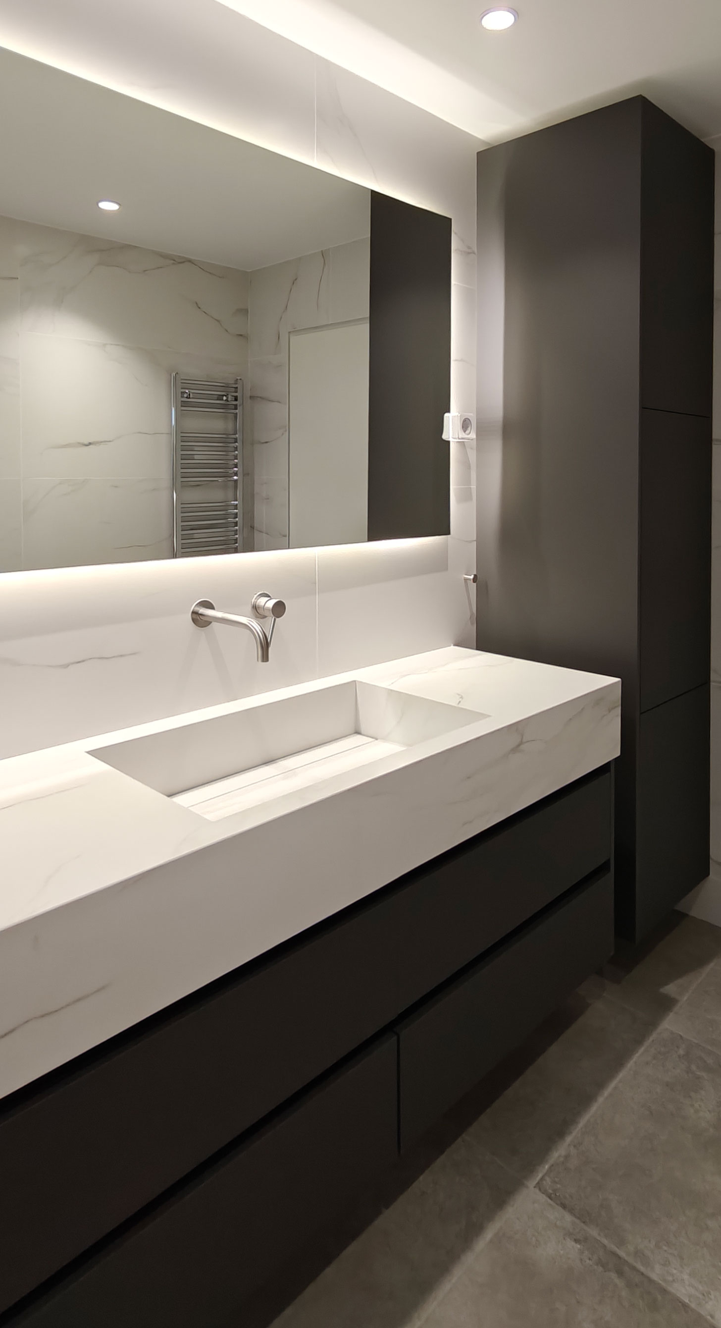 washbasin cabinet with built-in bench