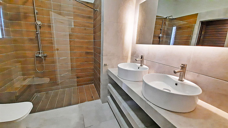 Καθρέφτης με κρυφό φωτισμό