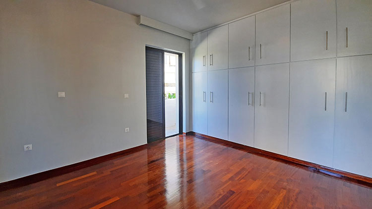 Αναπαλαίωση ντουλάπας