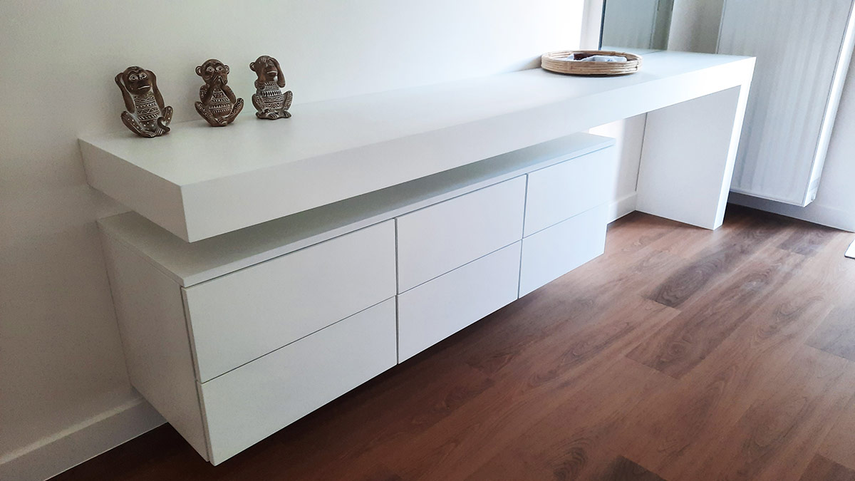 Custom Κατασκευή Επίπλου από Λάκα