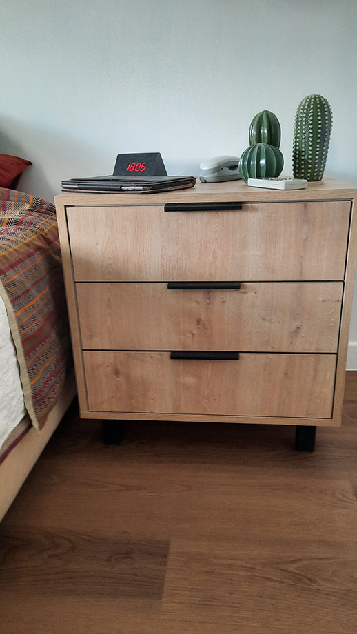 Custom Κατασκευή Κομοδίνου από Μελαμίνη