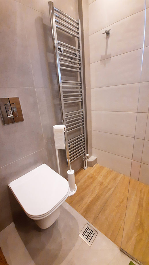 Τοποθέτηση Πετσετοκρεμάστρας στο Μπάνιο