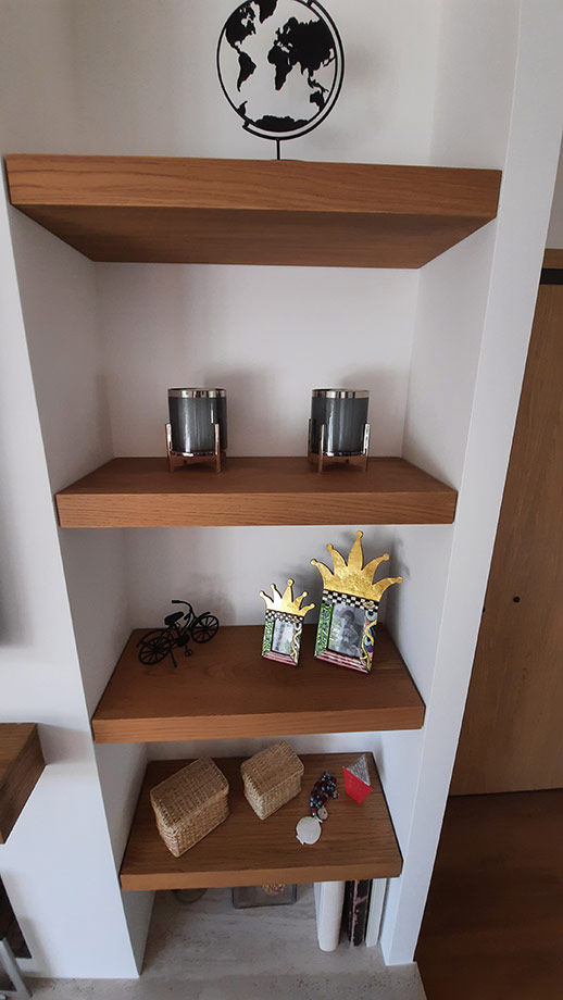 Ξύλινα Ράφια με Κρυφή Στήριξη