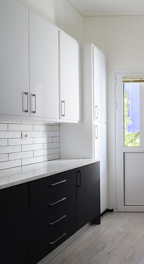 Αναπαλαίωση παλαιά ντουλάπια