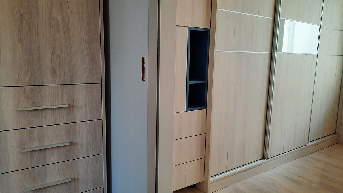 Ξύλινα Ντουλάπια