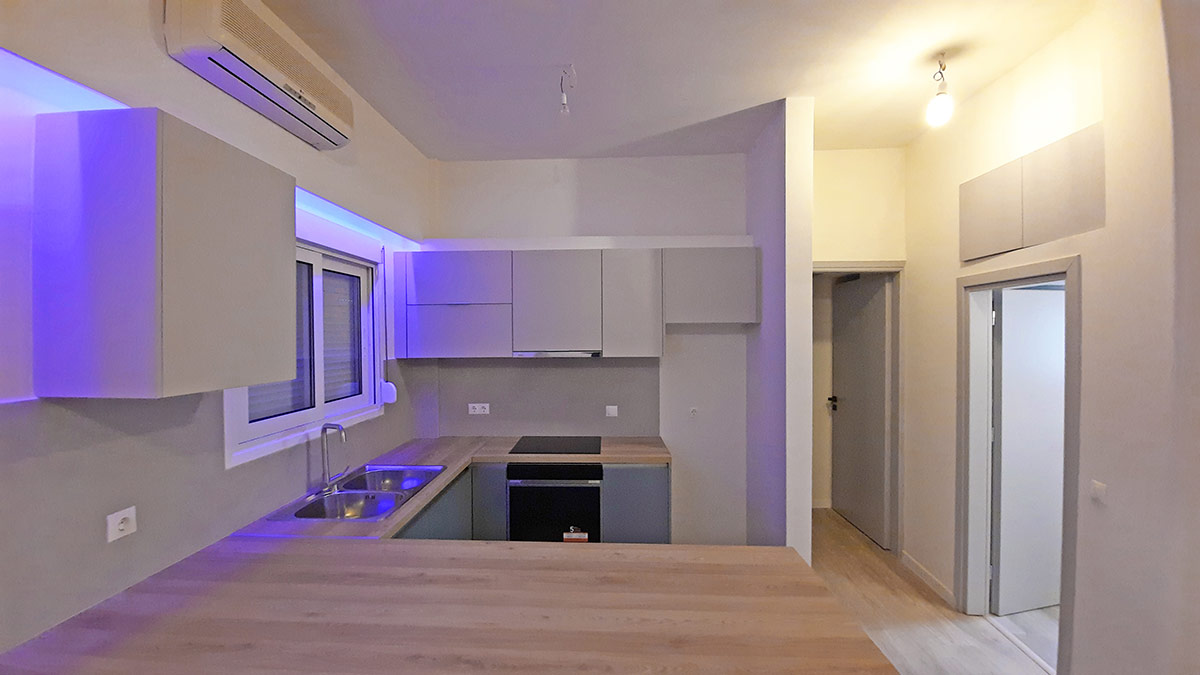 Μόβ Φωτισμός στην Κουζίνα