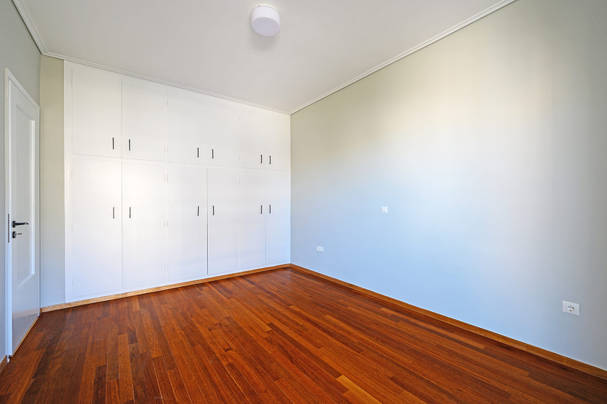 Ανακαίνιση Παλαιάς Ντουλάπας