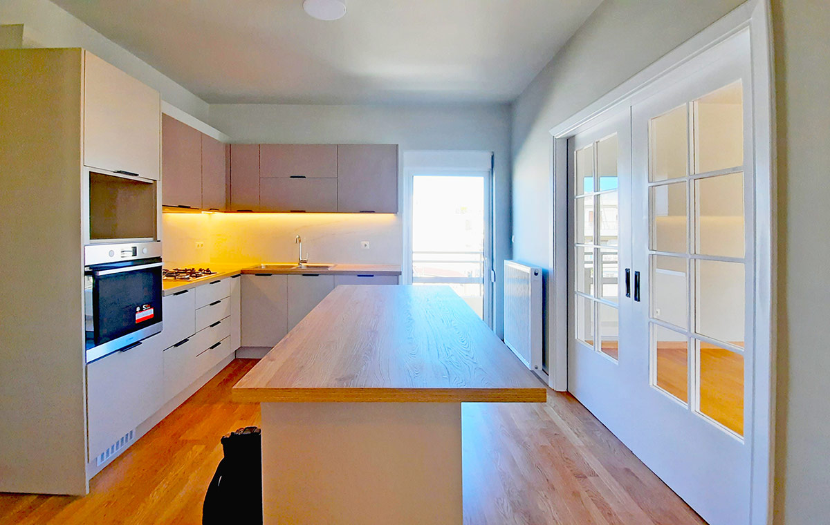 Γωνιακή Κουζίνα με Νησίδα