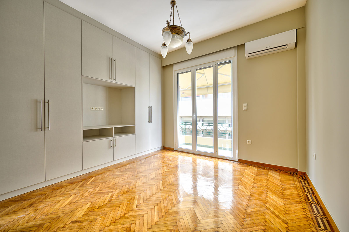 Κατασκευή Νέας Ντουλάπας με Θέση για Τηλεόραση