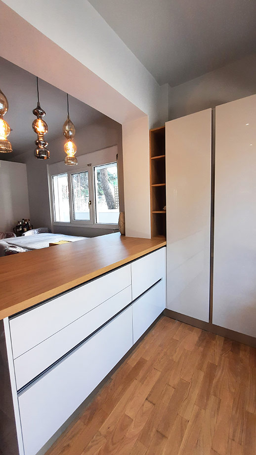 Δημιουργία Νησίδας και Επιπλέον Αποθηκευτικού Χώρου στην Κουζίνα