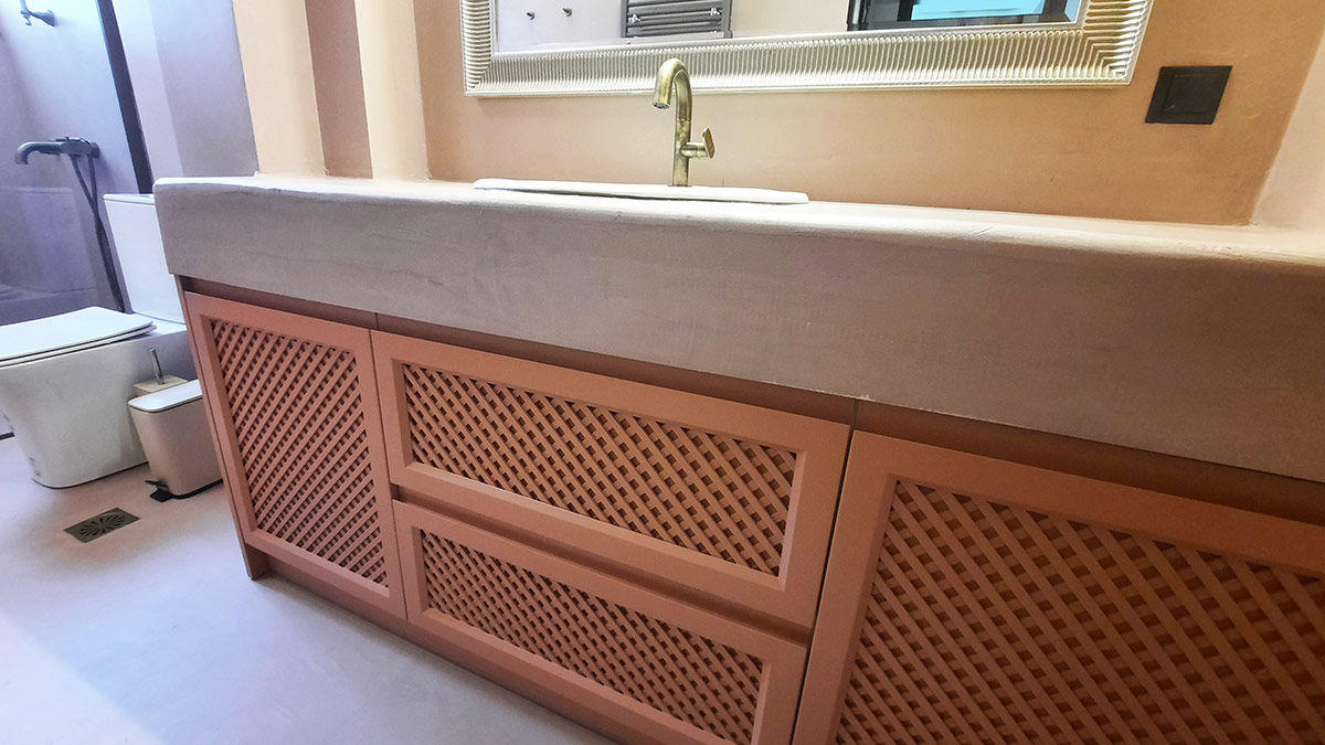 Κατασκευή Επίπλου Μπάνιου απο Λακαριστά Καφασοτά Πορτάκια