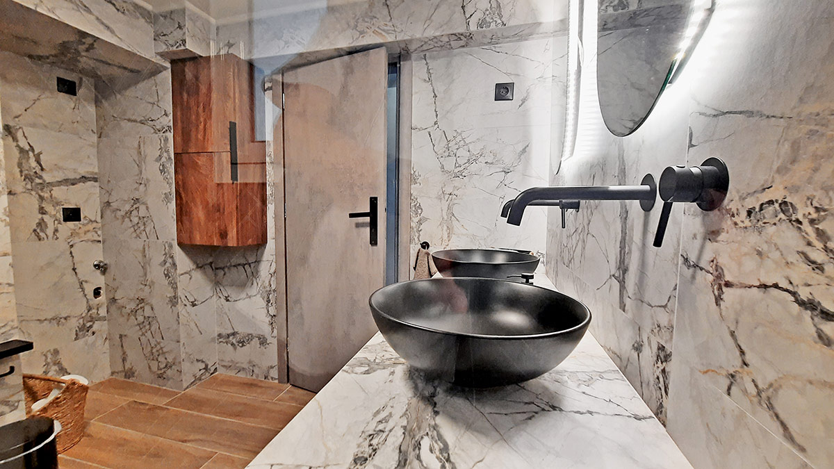 Επένδυση Μπάνιου με Πλακάκι Μαρμάρου