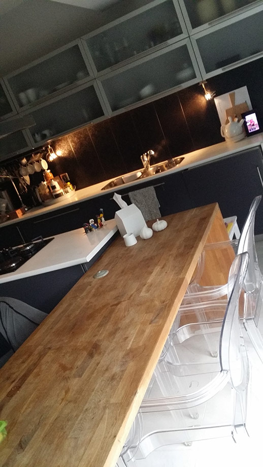 Προσθήκη πάσου φαγητού από Μασίφ ξυλεία