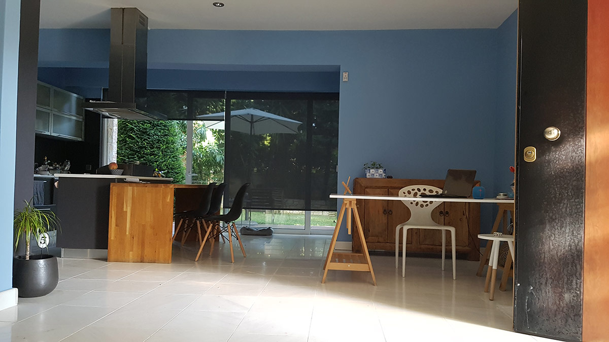 Συνδιασμοί Θαλασσί με ξύλο και λευκή λάκα