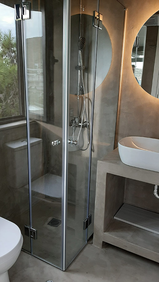 Μπάνιο με Πατητή Τσιμεντοκονία και Γωνιακή Ντουζιέρα