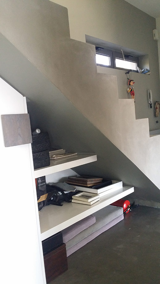 Αποθηκευτικός Χώρος κάτω από την Σκάλα