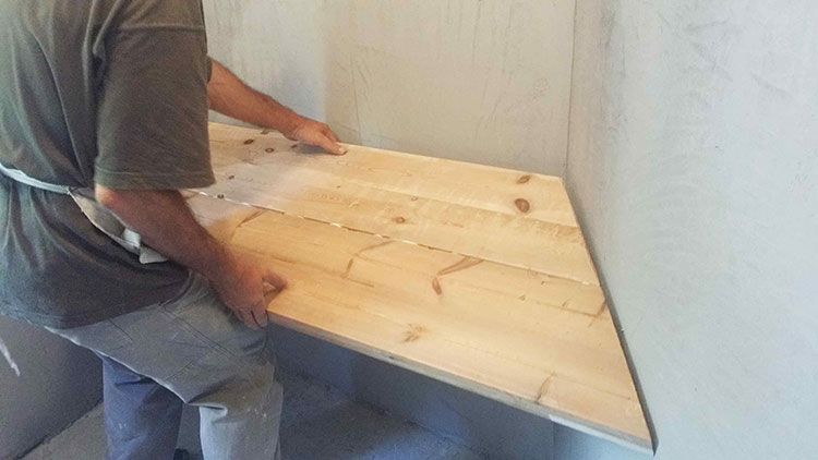 Κατασκευή Ξύλινου Πάγκου Μπάνιου και Ράφι από Παλιές Κάσες Πορτών