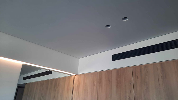 Γύψινα spot οροφής